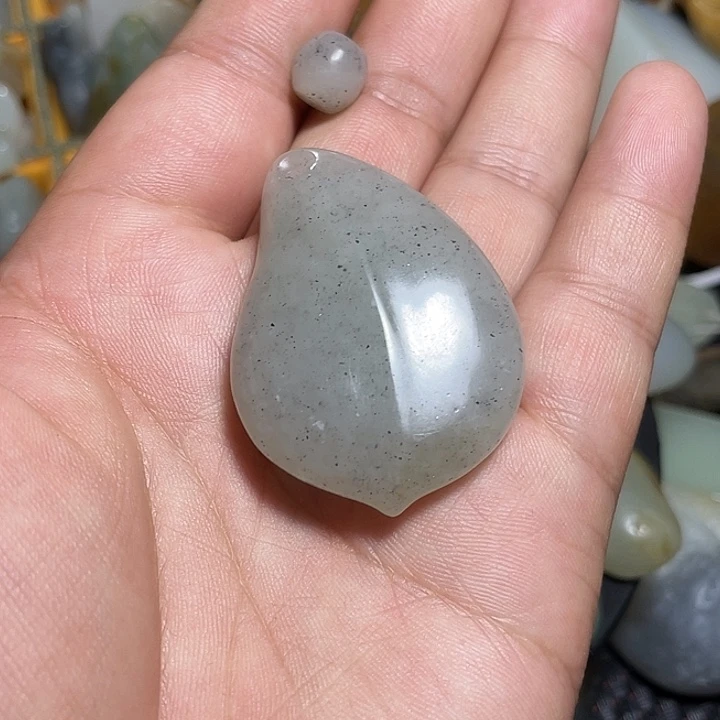 和田玉（糖玉）未镶嵌颈饰