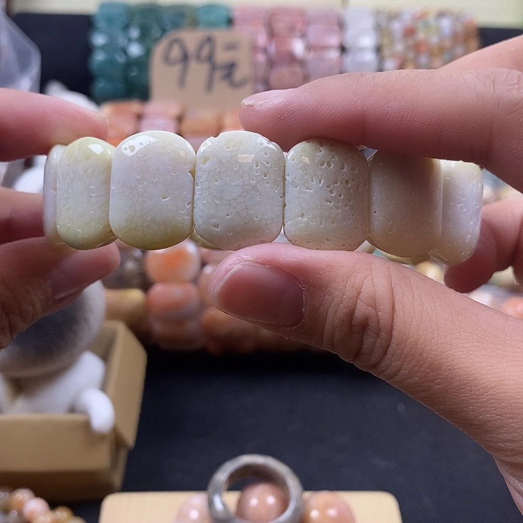 硅化珊瑚（珊瑚玉）未镶嵌手牌32号