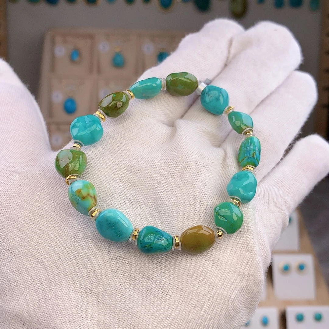 绿松石未镶嵌颈饰