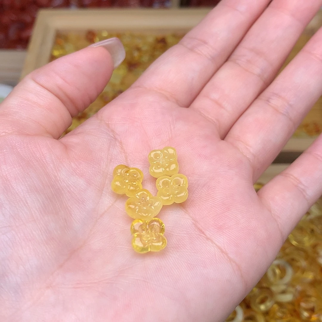 阿***丹未镶嵌吊坠(不含链)琥珀多样性