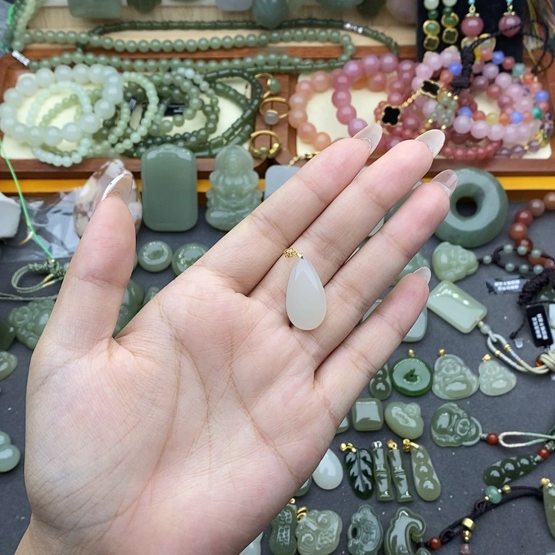 吊坠(不含链)18K金镶嵌和田玉