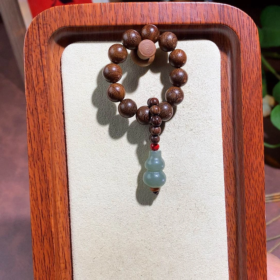 和田玉未镶嵌车挂和田玉 166