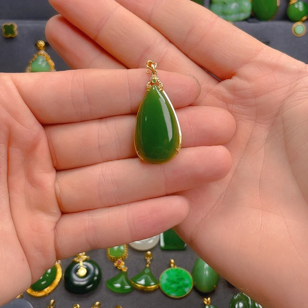 和田玉（碧玉）18K金镶嵌吊坠(不含链)