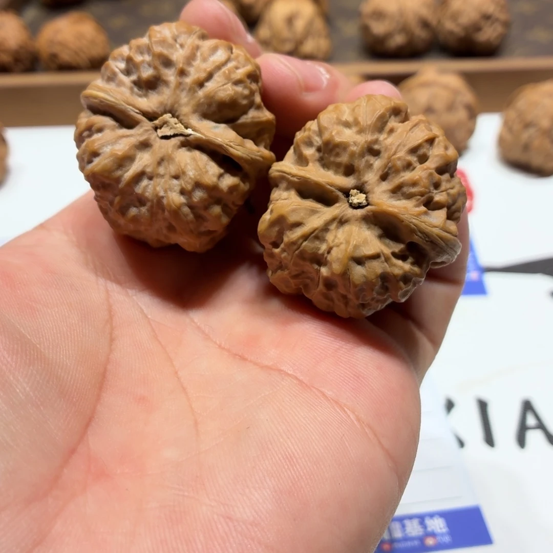 黑***粉文玩核桃把件蛤蟆头A03