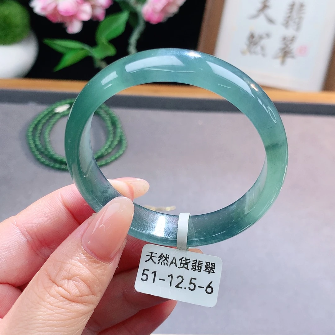 未镶嵌手镯（圆镯）翡翠