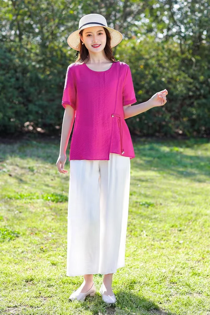 2025新款 宽松型女性休闲夏季短袖 时尚圆领百搭年轻减龄短袖小衫