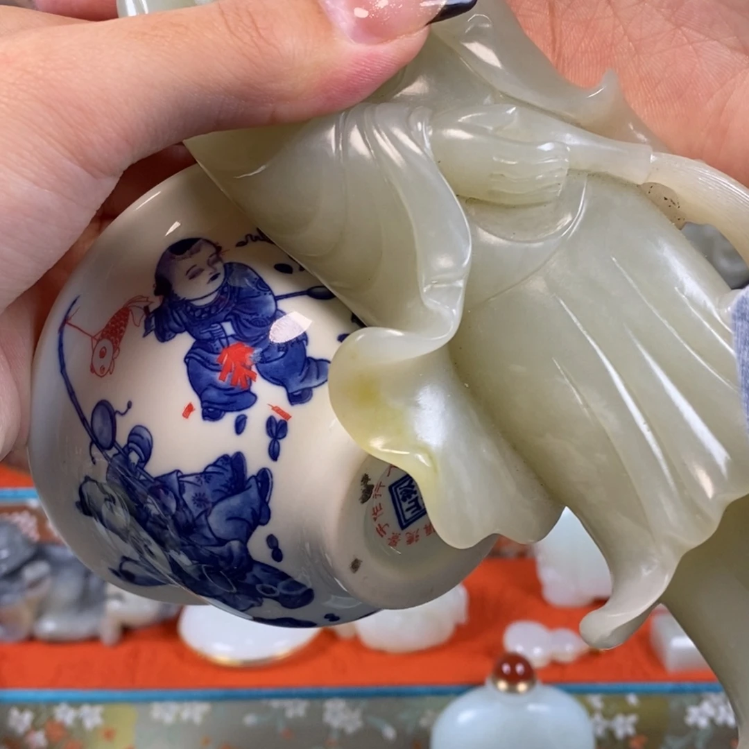李***仨瓷片青花瓷观音摆件一尊