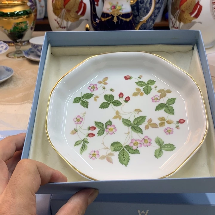 紫砂金瓷阁精品瓷器店