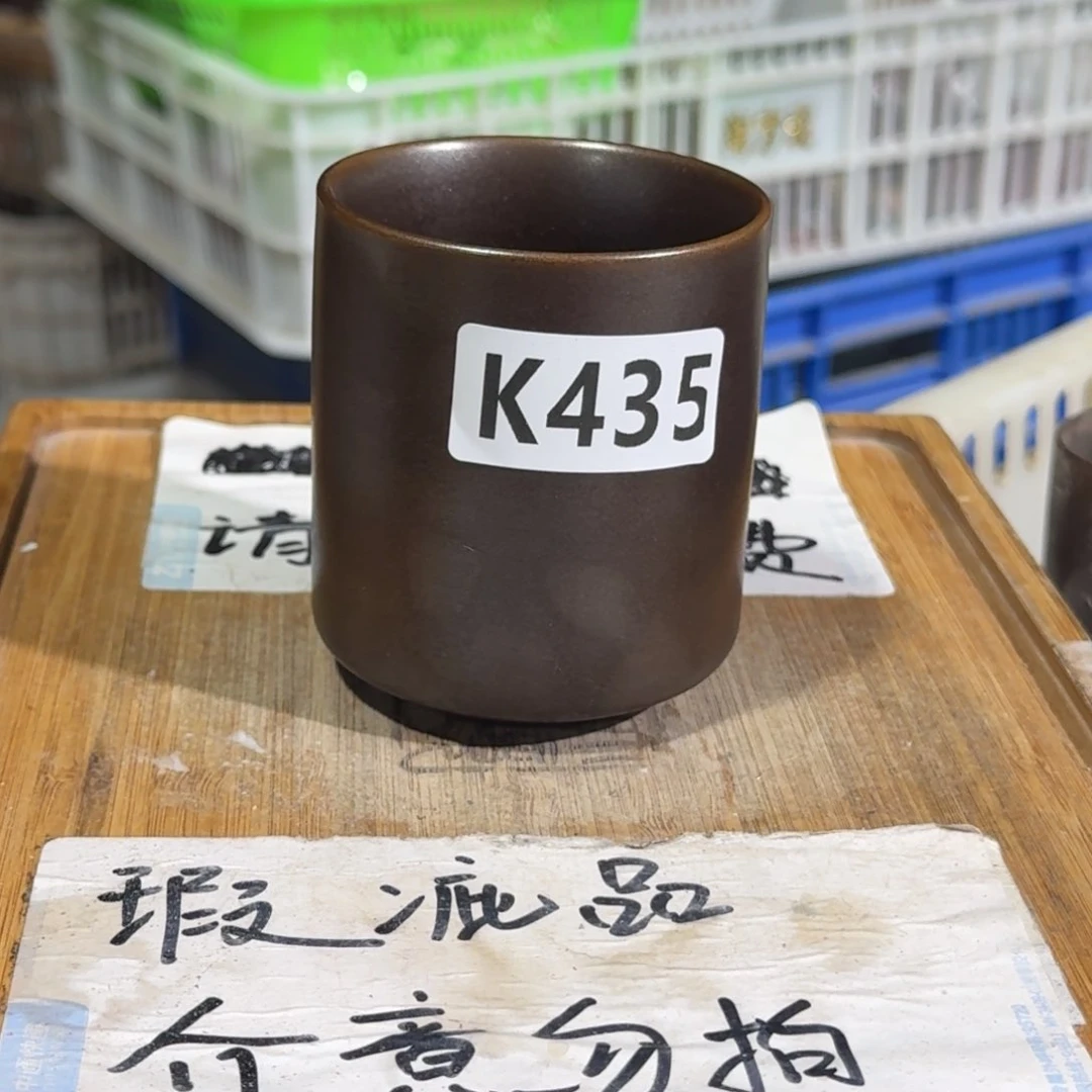瑕疵介意勿拍陶瓷器皿D015