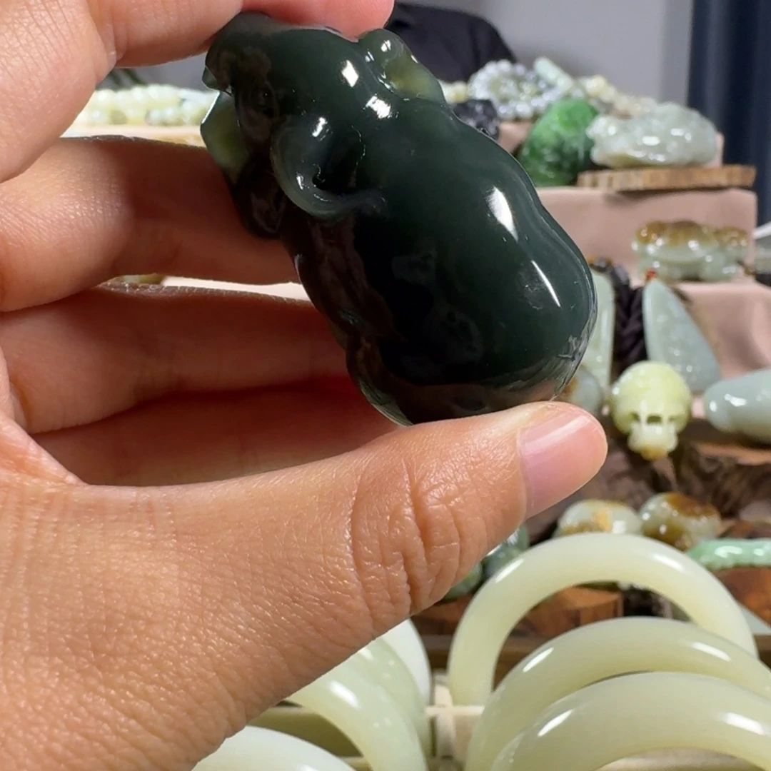 和田玉（糖玉）未镶嵌颈饰