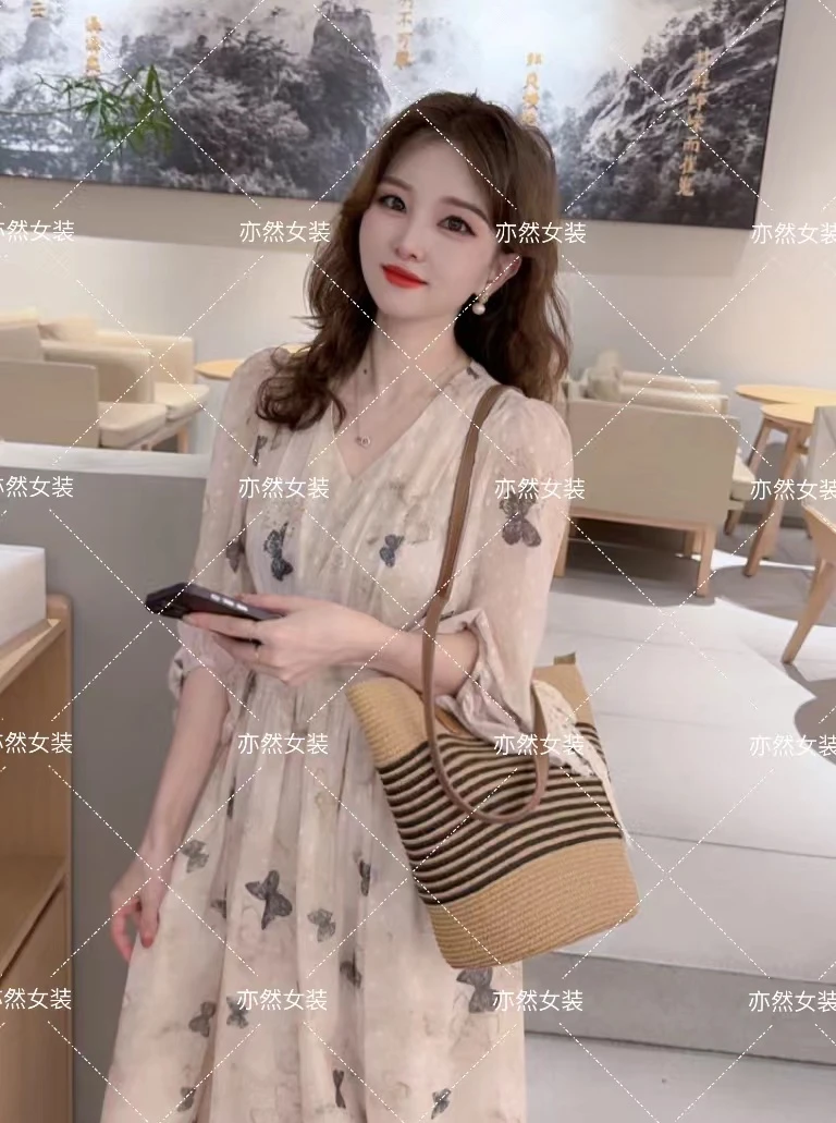 【浪漫蝴蝶】2025夏季新款花边V领蝴蝶金丝边气质收腰显瘦连衣裙