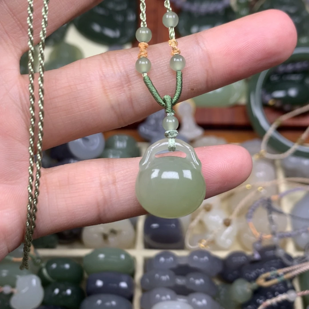 【闪购商品】颈饰未镶嵌和田玉