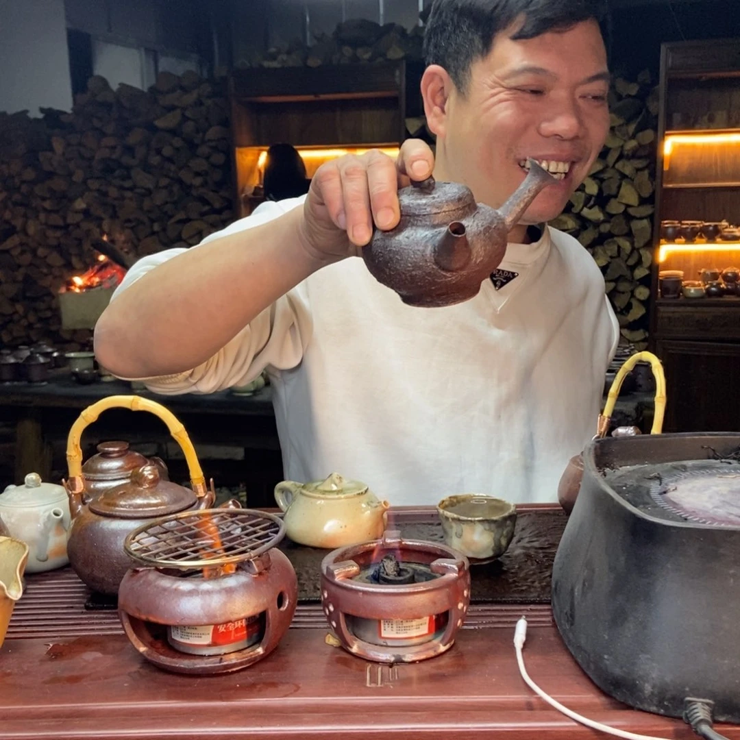 紫砂柴烧白**?侧把葫芦壶