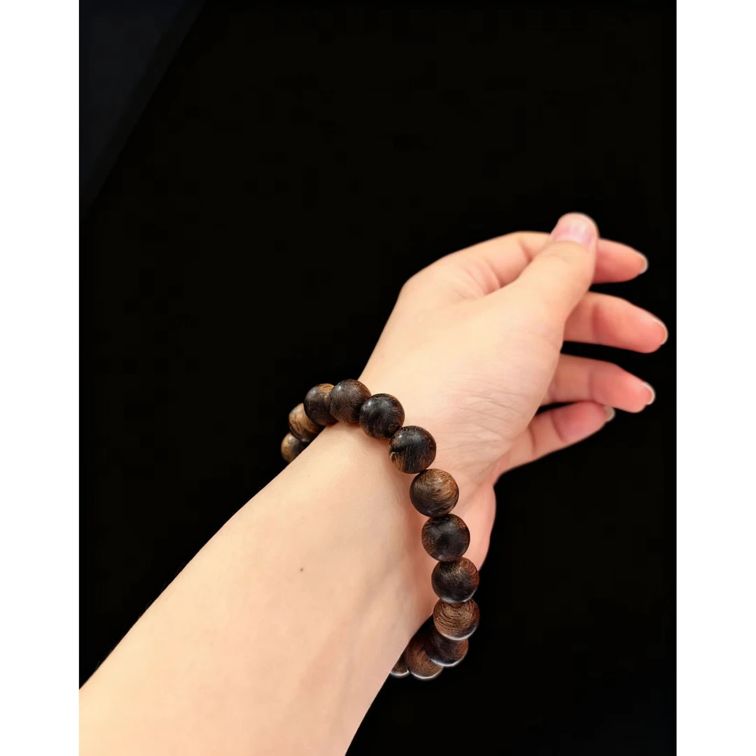 沉香越南芽庄黄先生特供雷料白棋沉水老料1.0单圈（纹理随型）