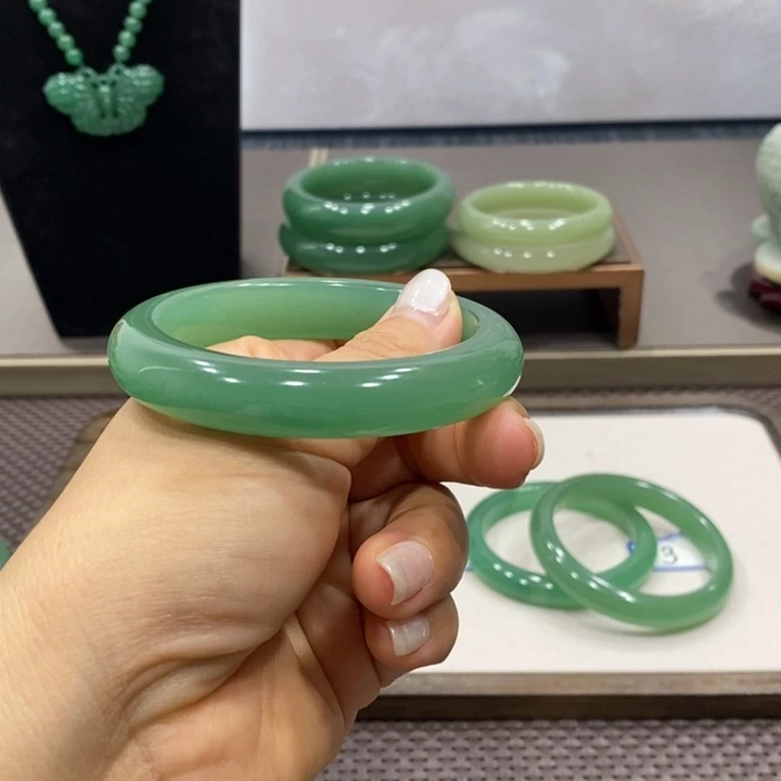 东陵石手镯未镶嵌*️****