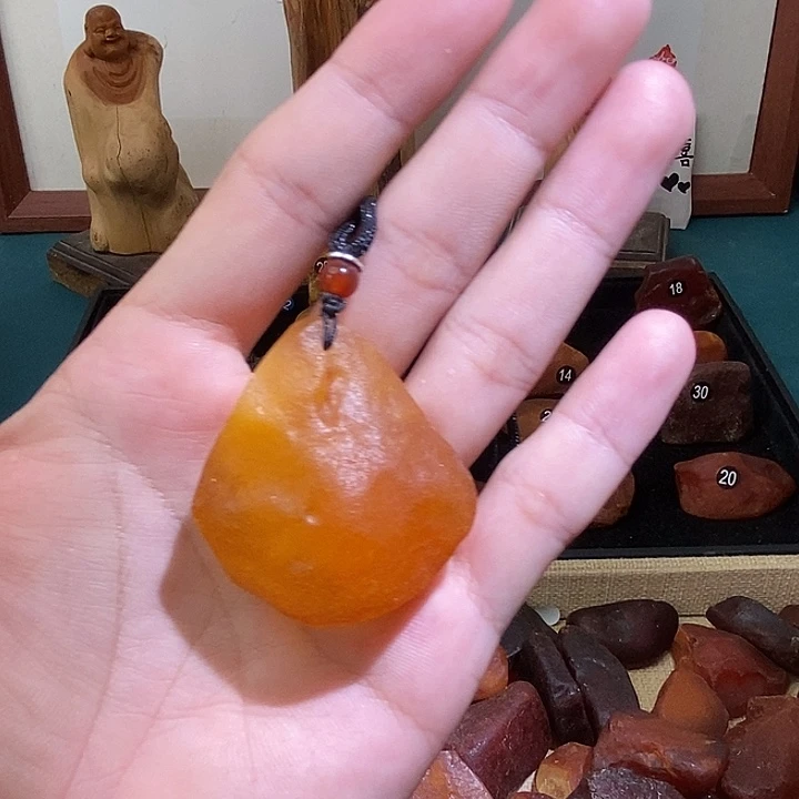 裸石琥珀未镶嵌金胶蜜
