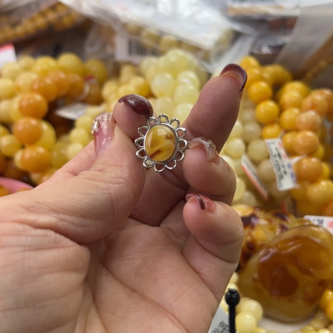 琥珀珠宝奇石未镶嵌