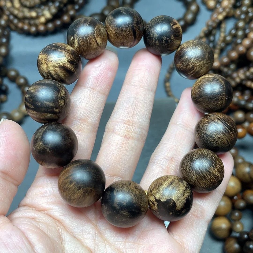 沉香手串白棋瘤疤1.8