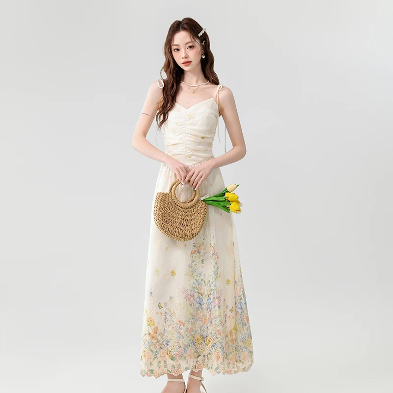 2025春夏季新法式浪漫V领重工刺绣印花收腰显瘦长款吊带仙女裙