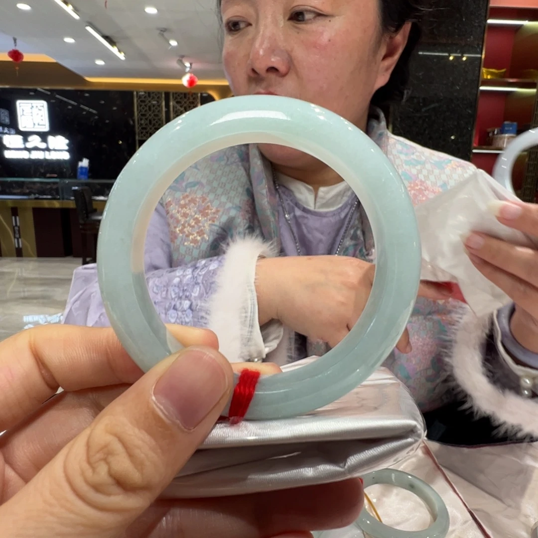 球***翡翠未镶嵌手镯冰果绿54-55福利不退不换