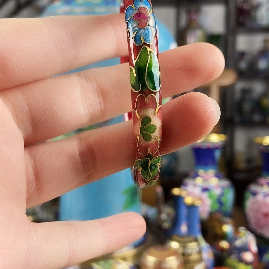 喔***喔景泰蓝老手镯一个