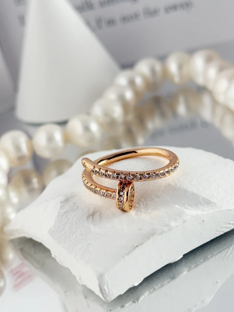 【初心】钉子排戒时尚百搭围巾