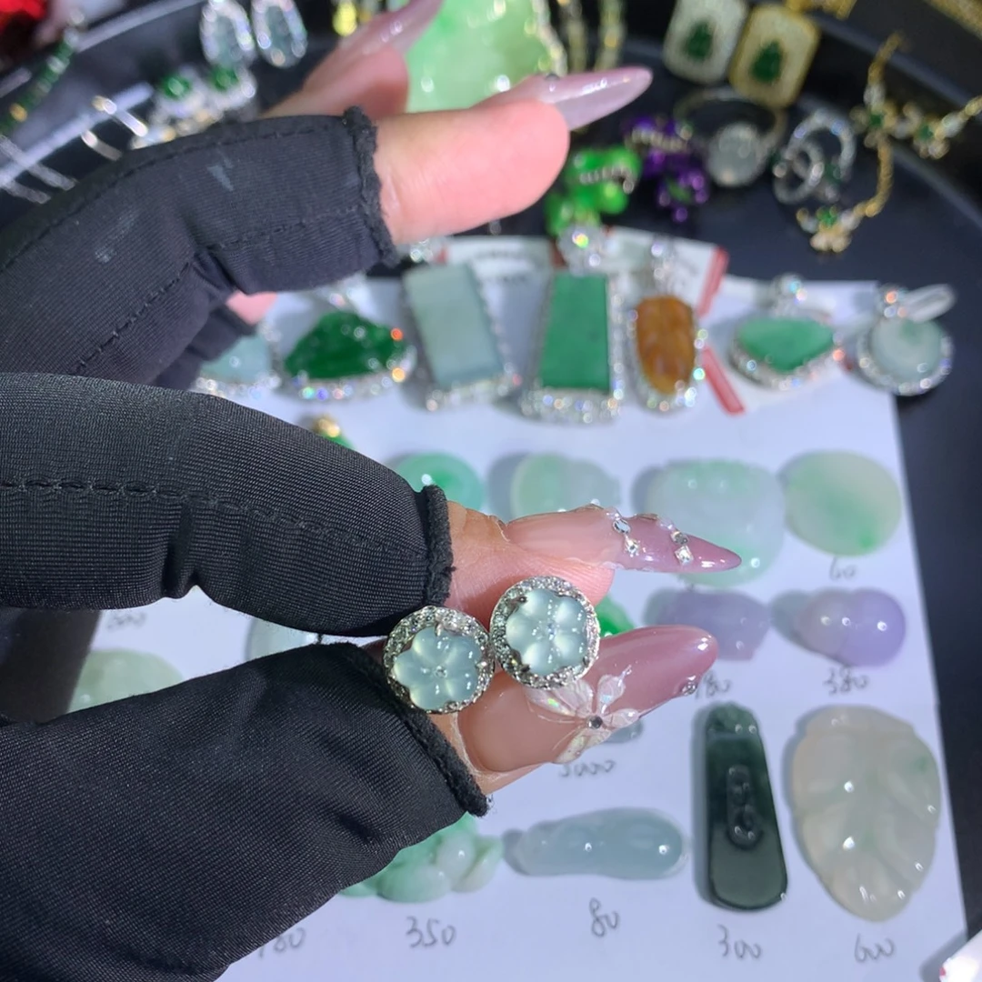 裸石翡翠冰蓝花耳钉
