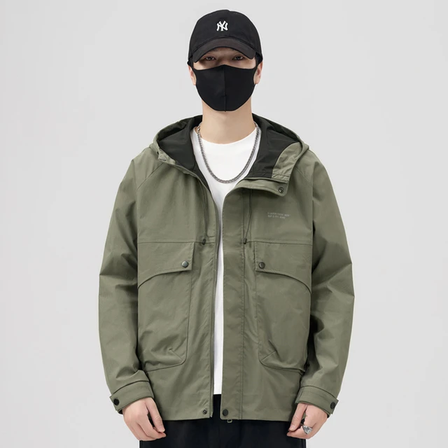波司登联名恋踏男士外套春秋季2025新款宽松户外防风连帽上衣服薄