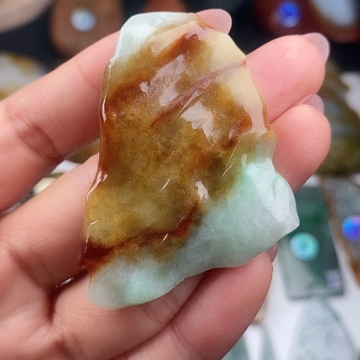 颈饰未镶嵌翡翠天然