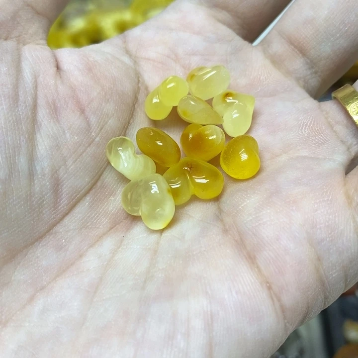 蜜蜡未镶嵌裸石多样性发货其二