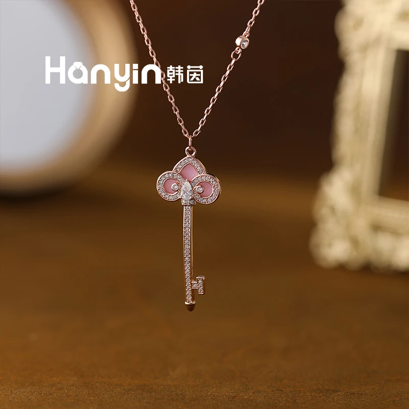 铜合金合成锆石项链 高定轻奢满镶钥匙项链优雅时尚高级感AAA