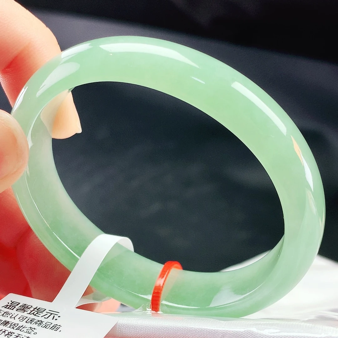 未镶嵌手镯（贵妃镯）翡翠54贵妃