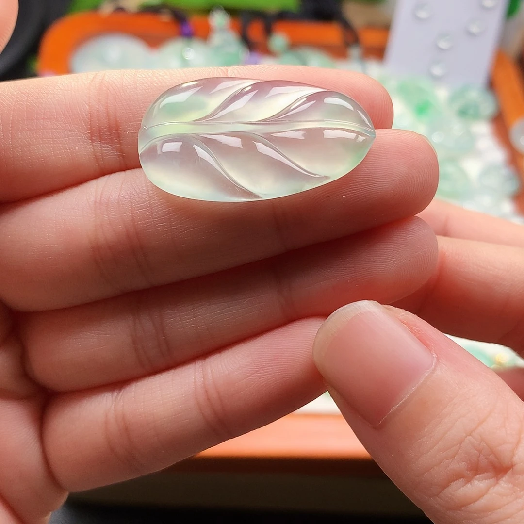 翡翠未镶嵌吊坠(不含链)叶子
