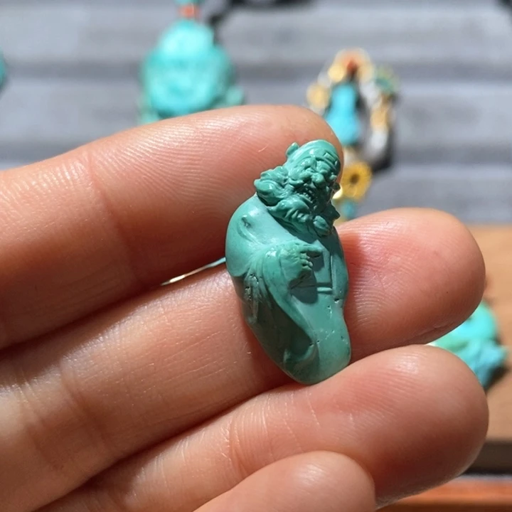 绿松石颈饰未镶嵌