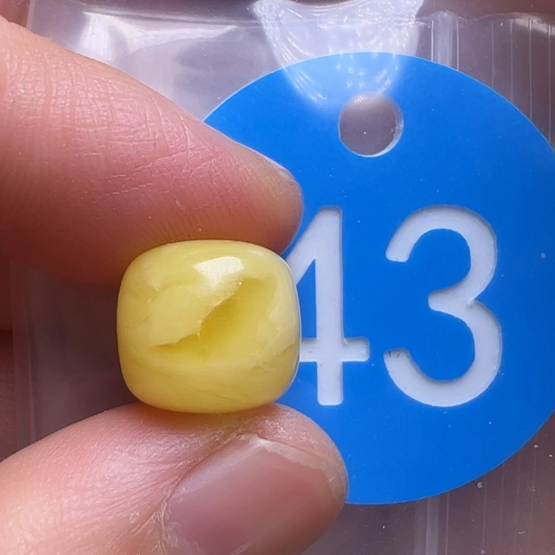 蜜蜡未镶嵌珠宝奇石11.6mm划痕