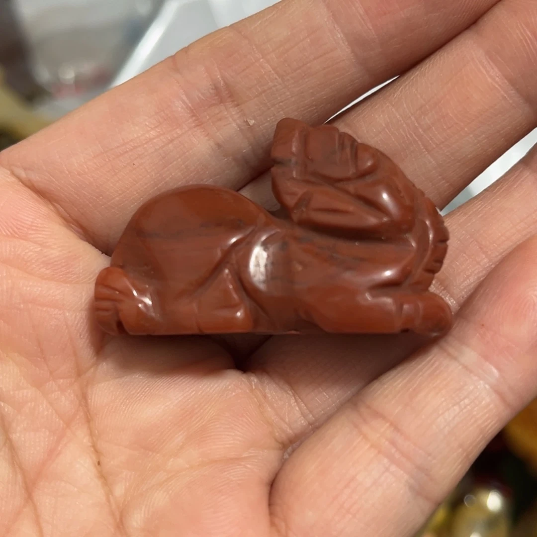 郭***。和田玉（糖玉）未镶嵌颈饰挂件一个一拍