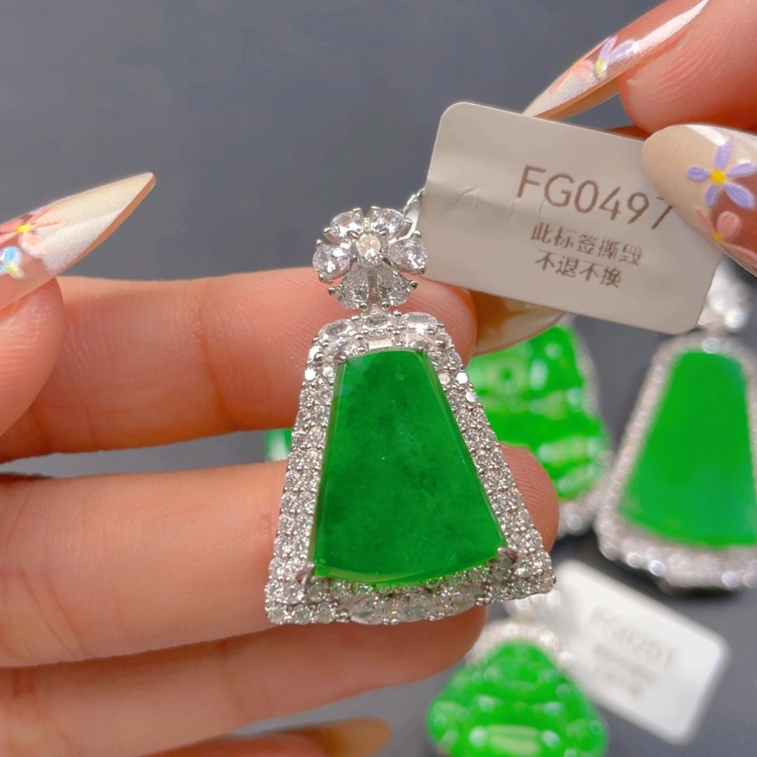 【闪购商品】颈饰银S925镶嵌翡翠翡翠