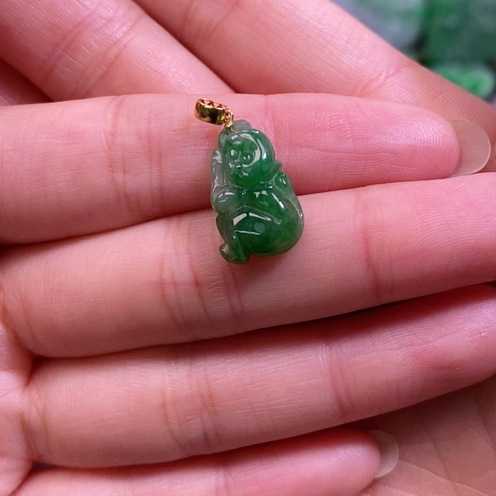 颈饰未镶嵌翡翠吊坠