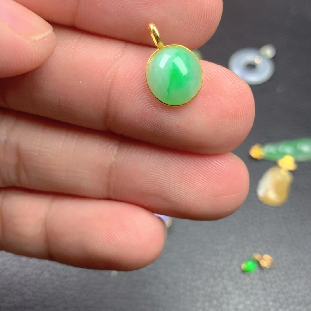【闪购商品】颈饰18K金镶嵌翡翠翡翠