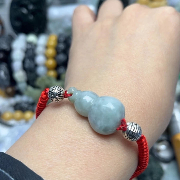 翡翠未镶嵌挂件9338