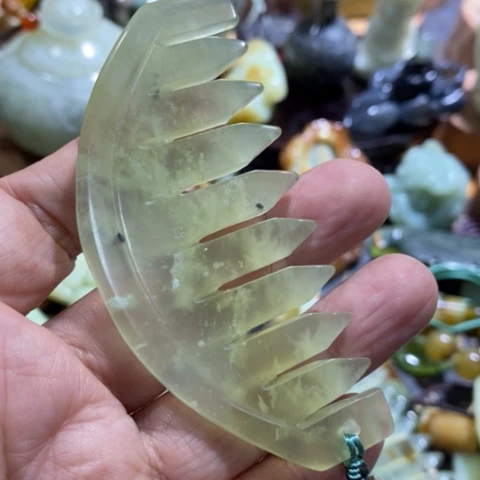 彬***蛇纹石玉未镶嵌手把或挂件