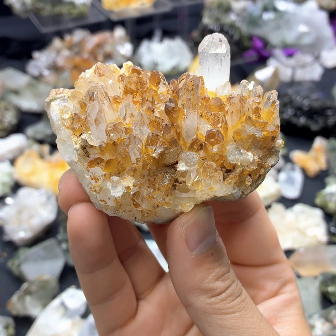 石材小城堡黄皮白水