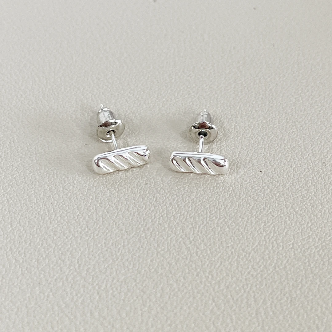 铜合金耳饰 芽怼怼(高高) 耳钉 3433