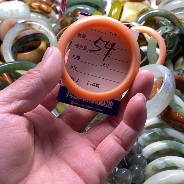 未镶嵌透闪石-蛇纹石玉手镯