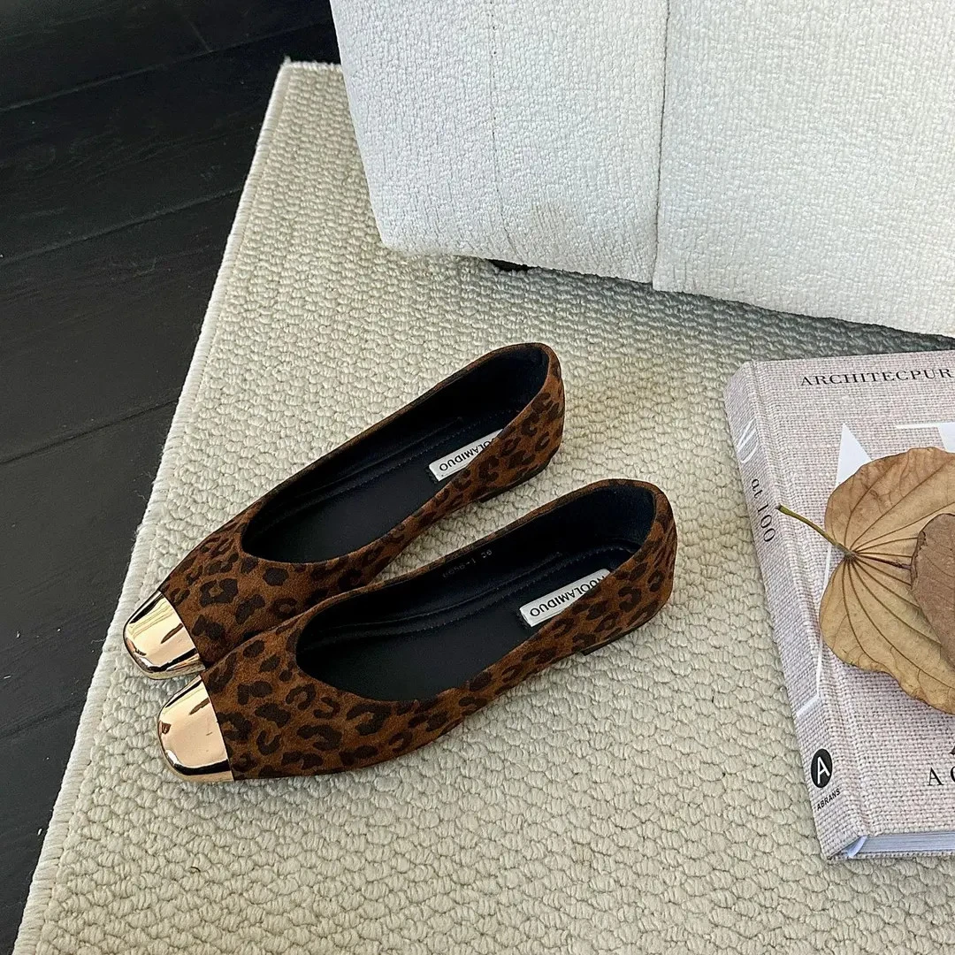 2025秋季平底小香风方头气质单鞋女黑色法式浅口软底软面百搭单鞋