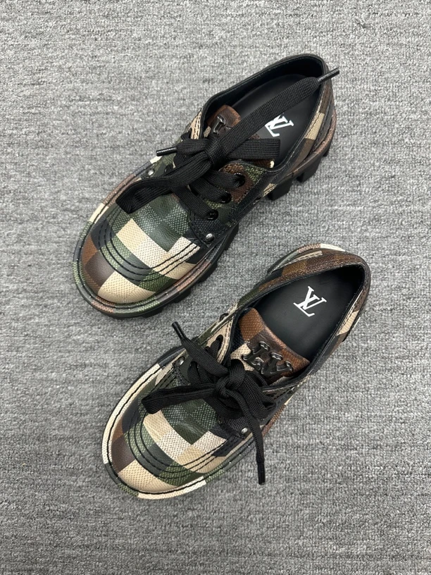 99新 LouisVuitton/路易威登 40 lv棋盘格乐福鞋
