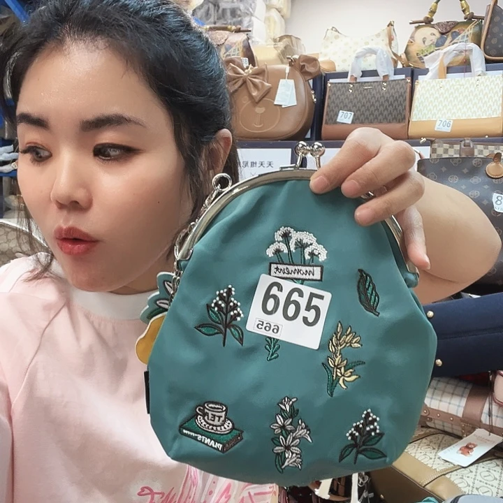 娴***子PU包包包包包包包包吧