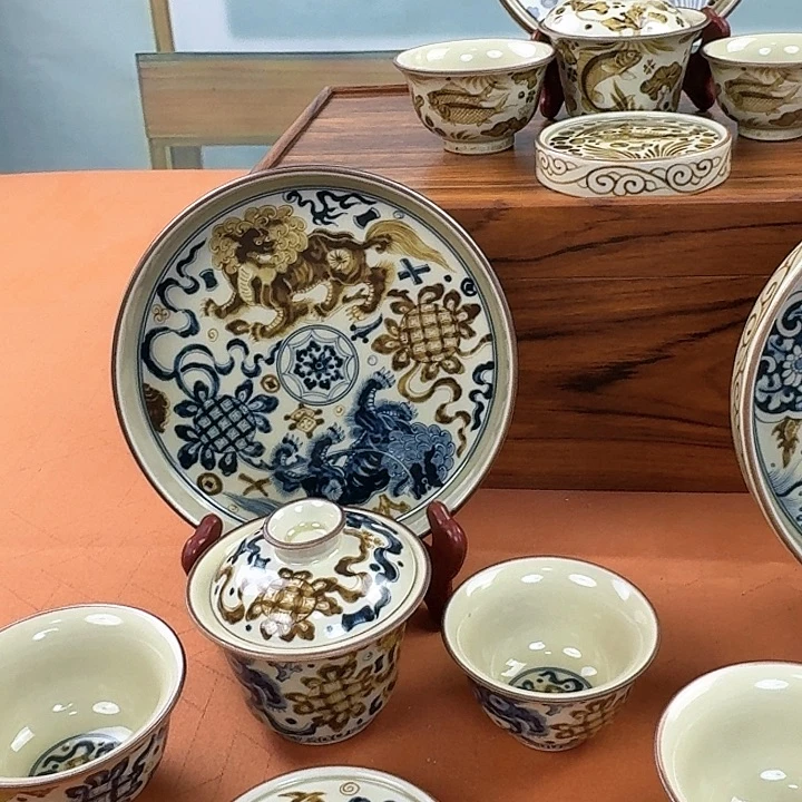 杯2号釉里金狮子5件套景德镇
