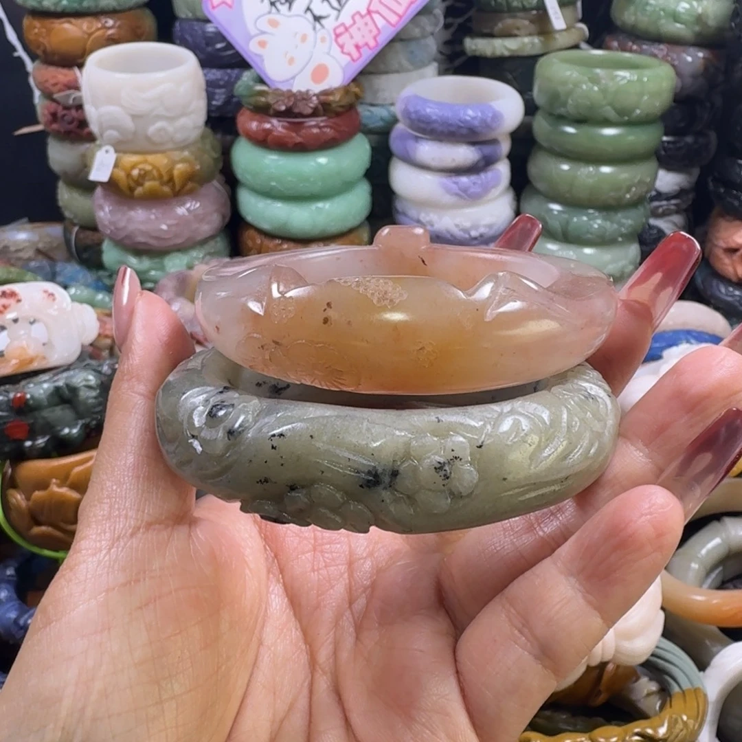 石英质玉（佘太翠）未镶嵌手镯8，55，不退换一对