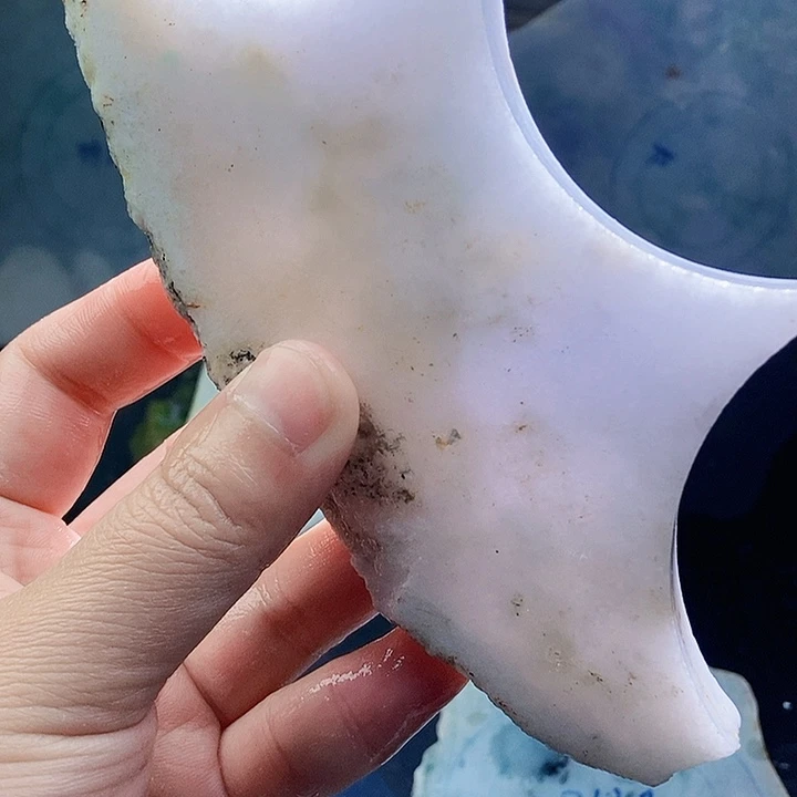 翡翠未镶嵌颈饰毛料63